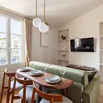 Designer One-Bed - Marais - Free Parking