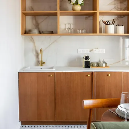 Designer One-bed - Marais - Free Parking Apartment *
