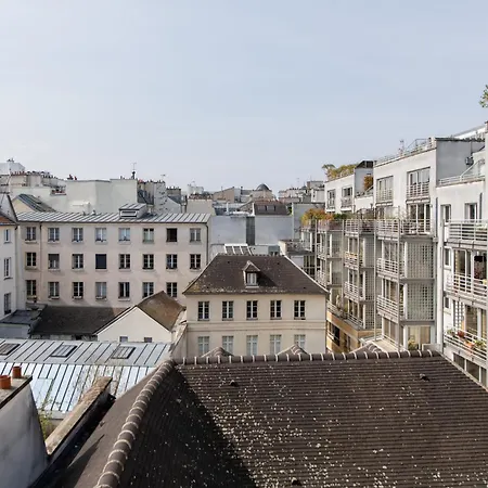 Designer One-bed - Marais - Free Parking Apartment